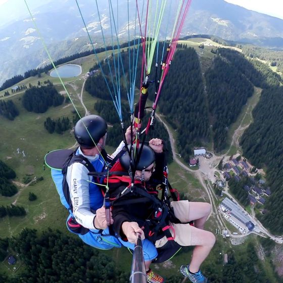 Acrobatic Paragliding Flight from Golte
