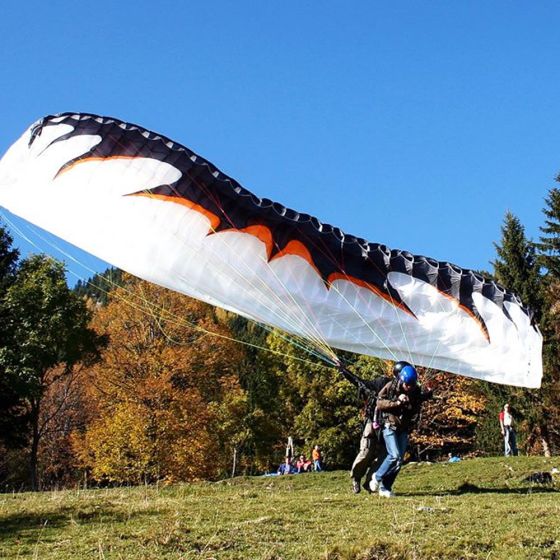 Acrobatic Paragliding Flight from Golte