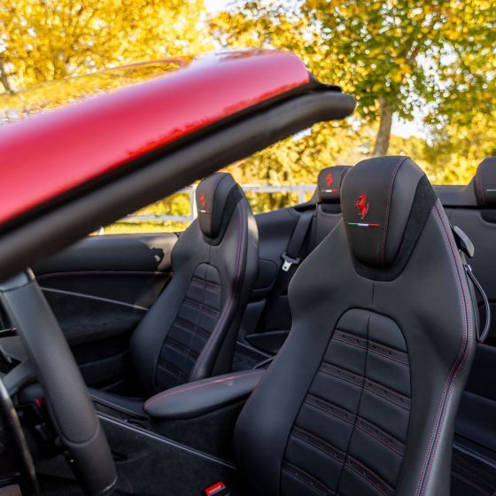 Vožnja s Ferrarijem kot sovoznik na slovenski obali