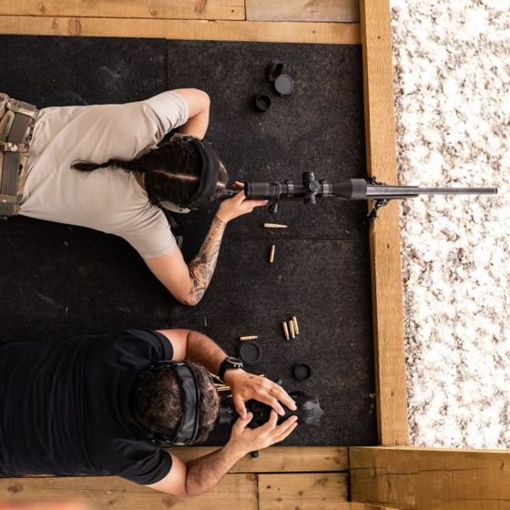 Tiro con pistola e fucile da cecchino a Kočevje