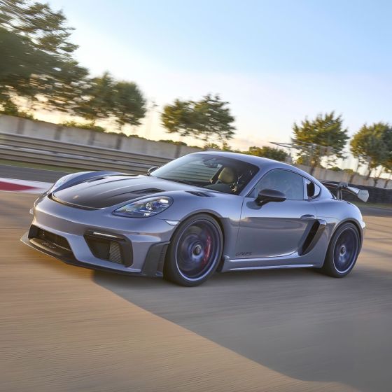 Guida una Porsche Cayman GT4 RS a Misano