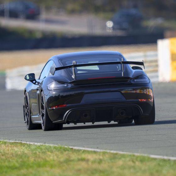 Porsche 718 GT4 RS fahren auf der Rennstrecke Grobnik