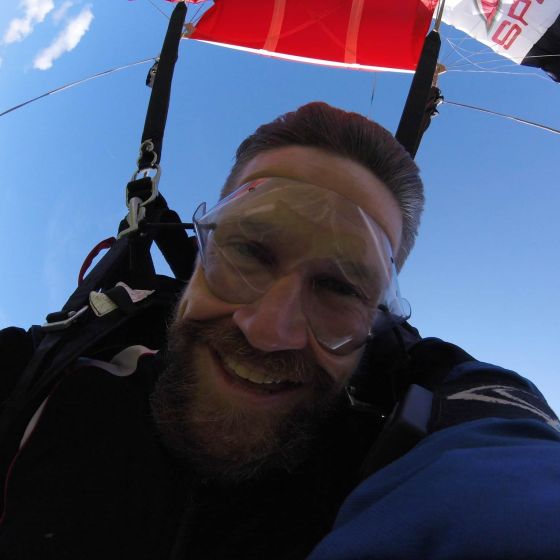 Salto in tandem con paracadute a Šentvid pri Stični