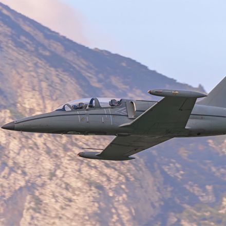 Volo con Aero L-39 nelle Dolomiti - Italia