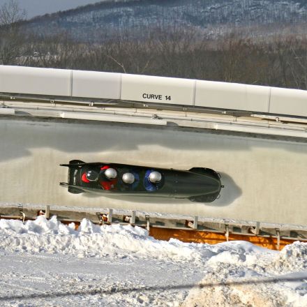 Guida di un bob da competizione a Innsbruck