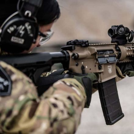 Tiro con pistola e fucile d'assalto a Kočevje