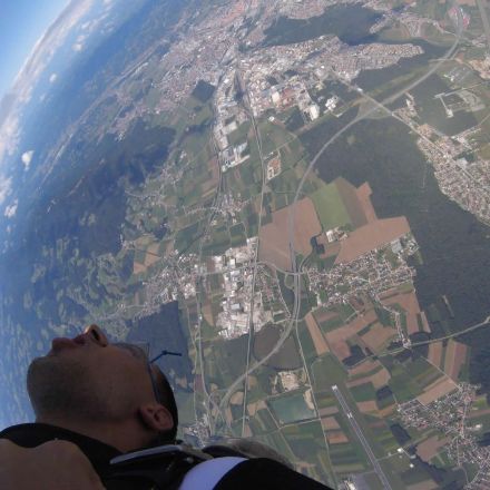 Tandem skydiving in Maribor